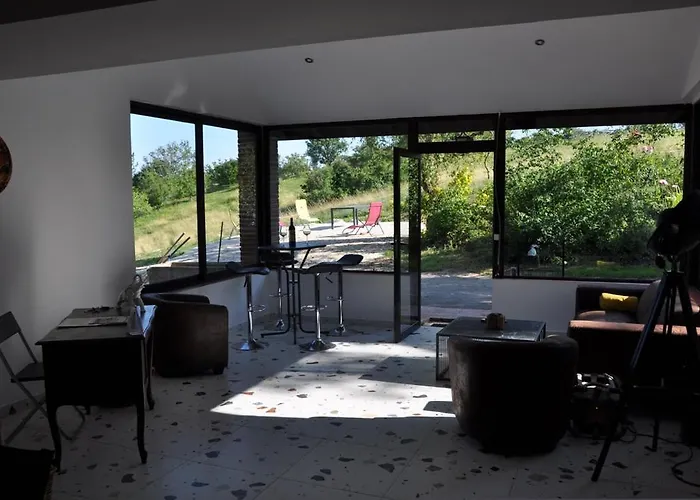 招待所 Les Loups Blancs